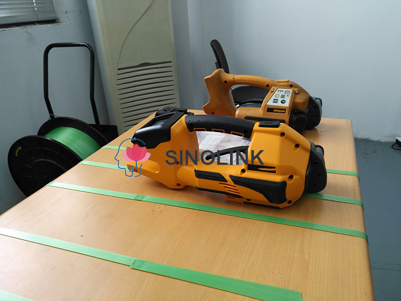 Máquina de cintar tipo alça semiautomática