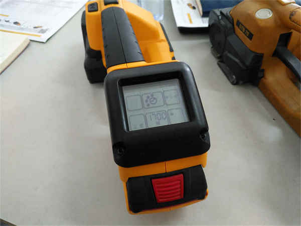 Máquina de cintar tipo alça semiautomática