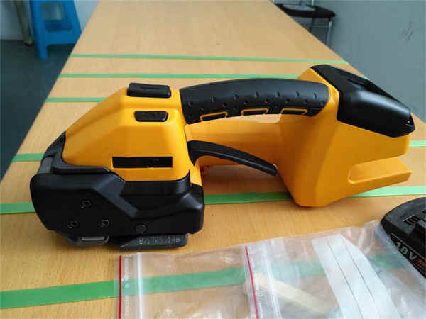 Máquina de cintar tipo alça semiautomática