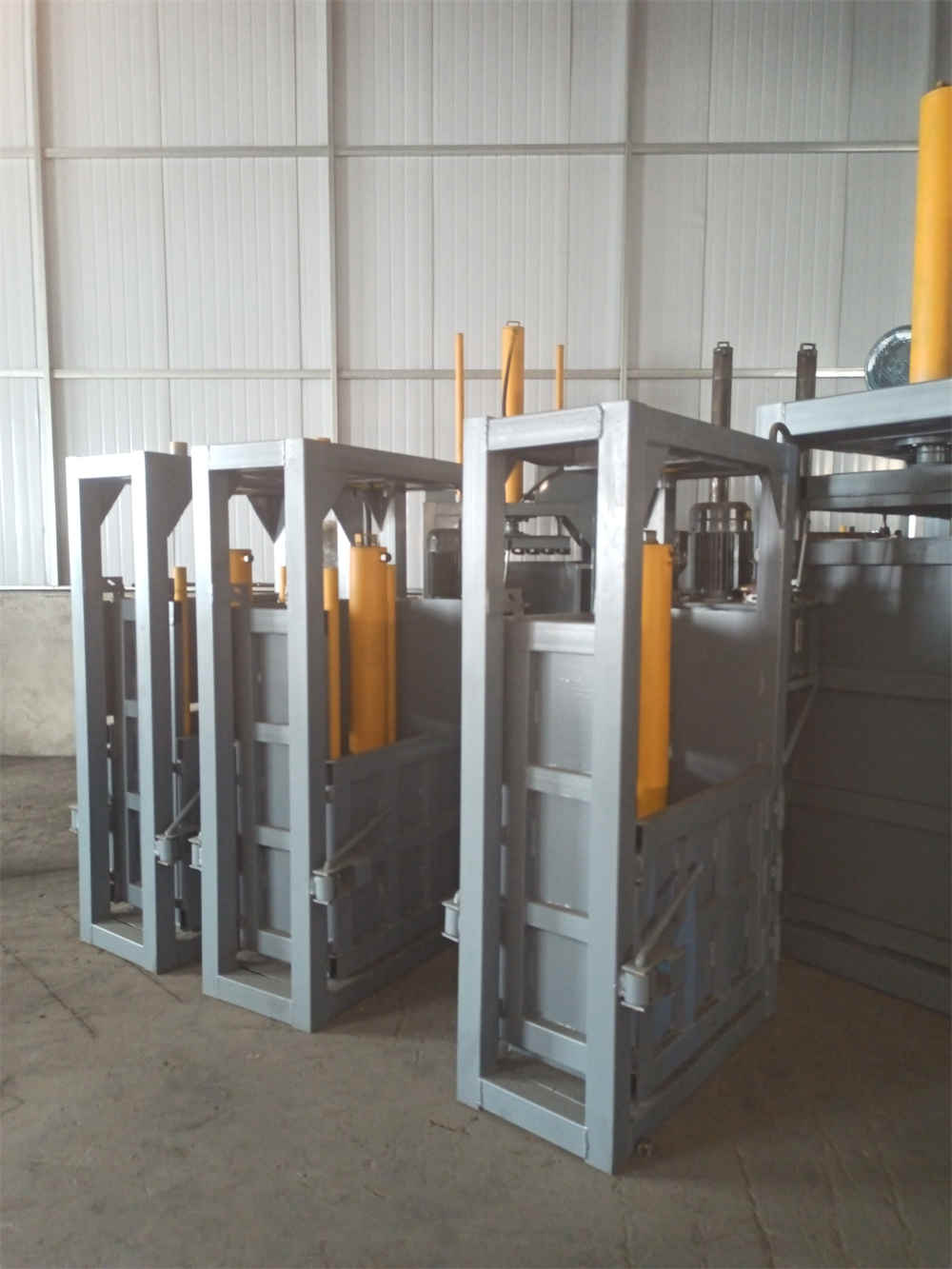 Enfardadeira Hidráulica Totalmente Automática