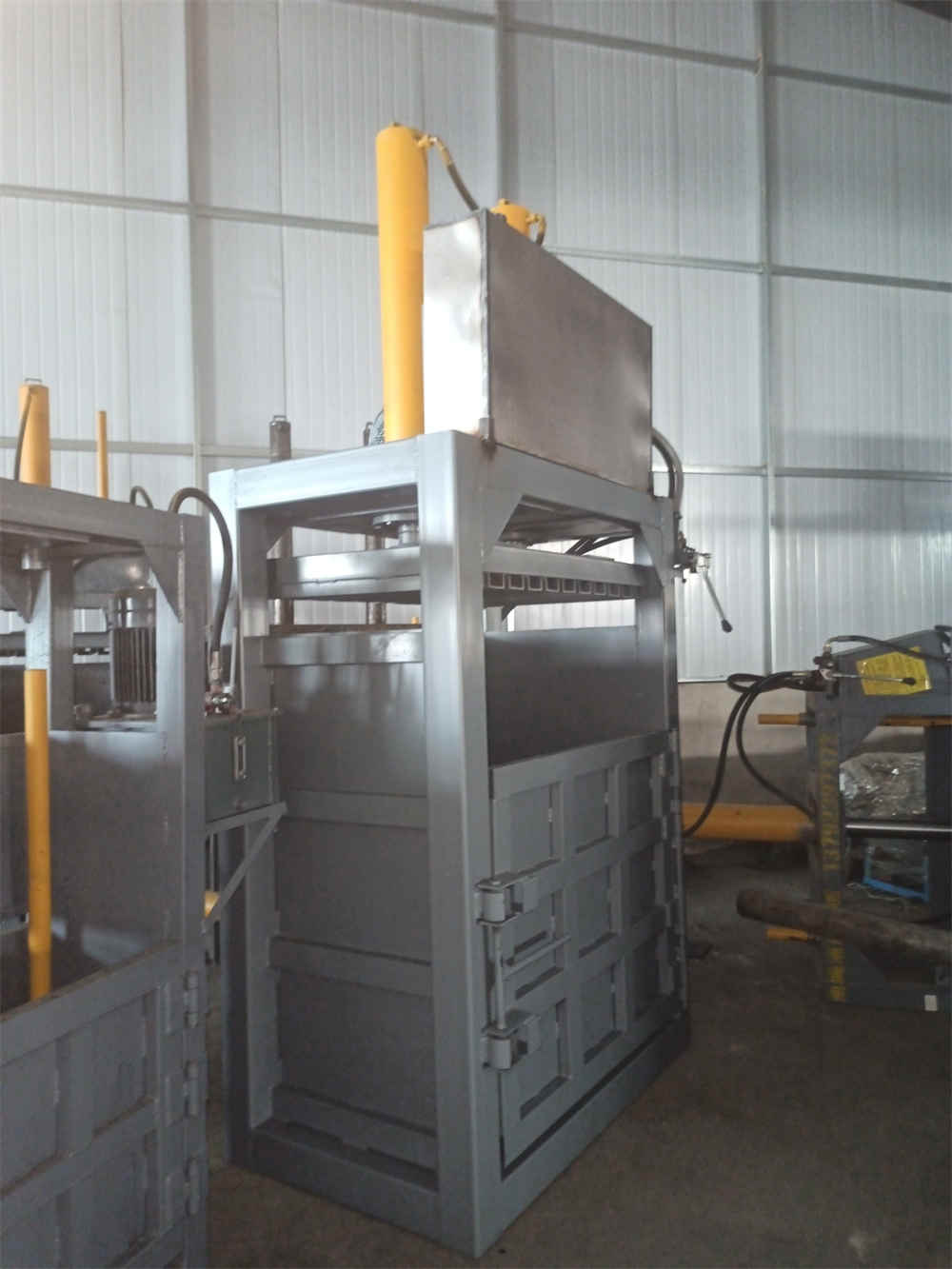 Enfardadeira Hidráulica Totalmente Automática