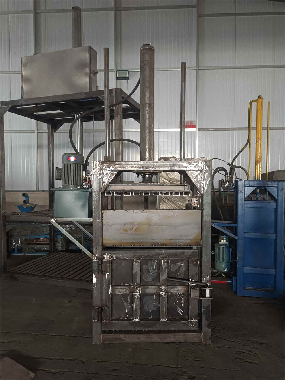 Enfardadeira Hidráulica Totalmente Automática