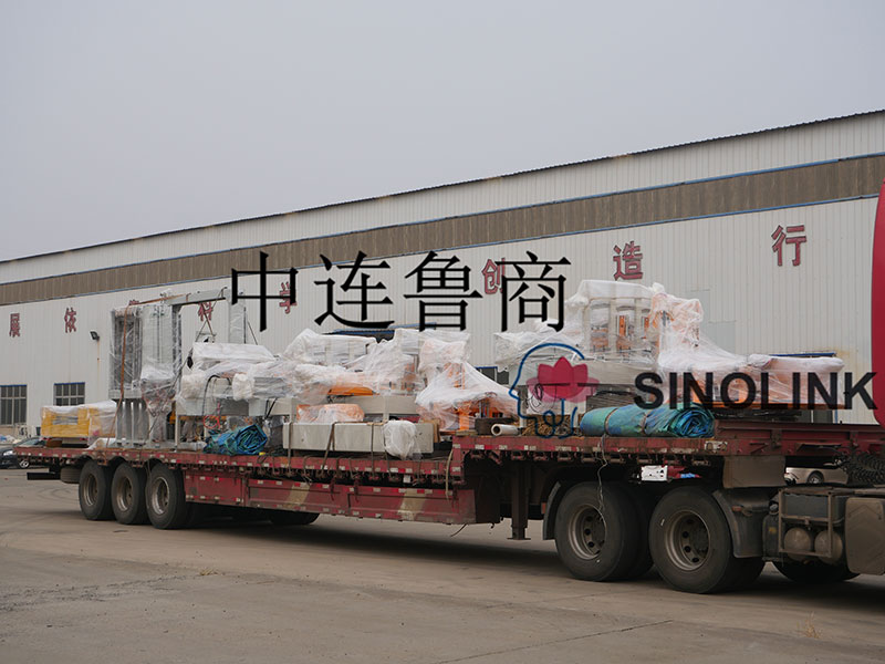 Fotos de entrega da máquina de cintar Delivery Pictures of Strapping Machine