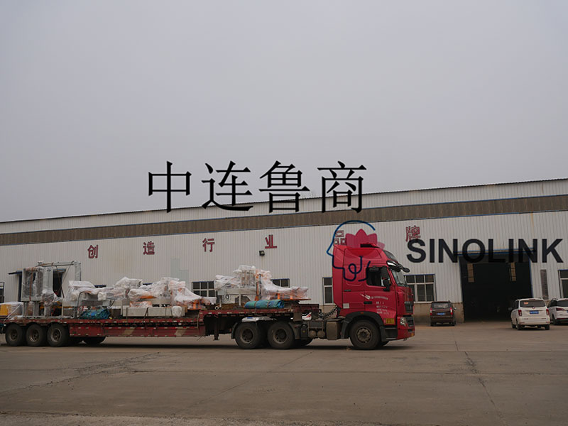 Fotos de entrega da máquina de cintar Delivery Pictures of Strapping Machine