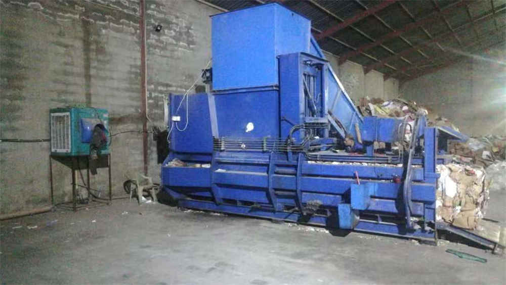 Enfardadeira Hidráulica Totalmente Automática Fully Automatic Hydraulic Baler Machine
